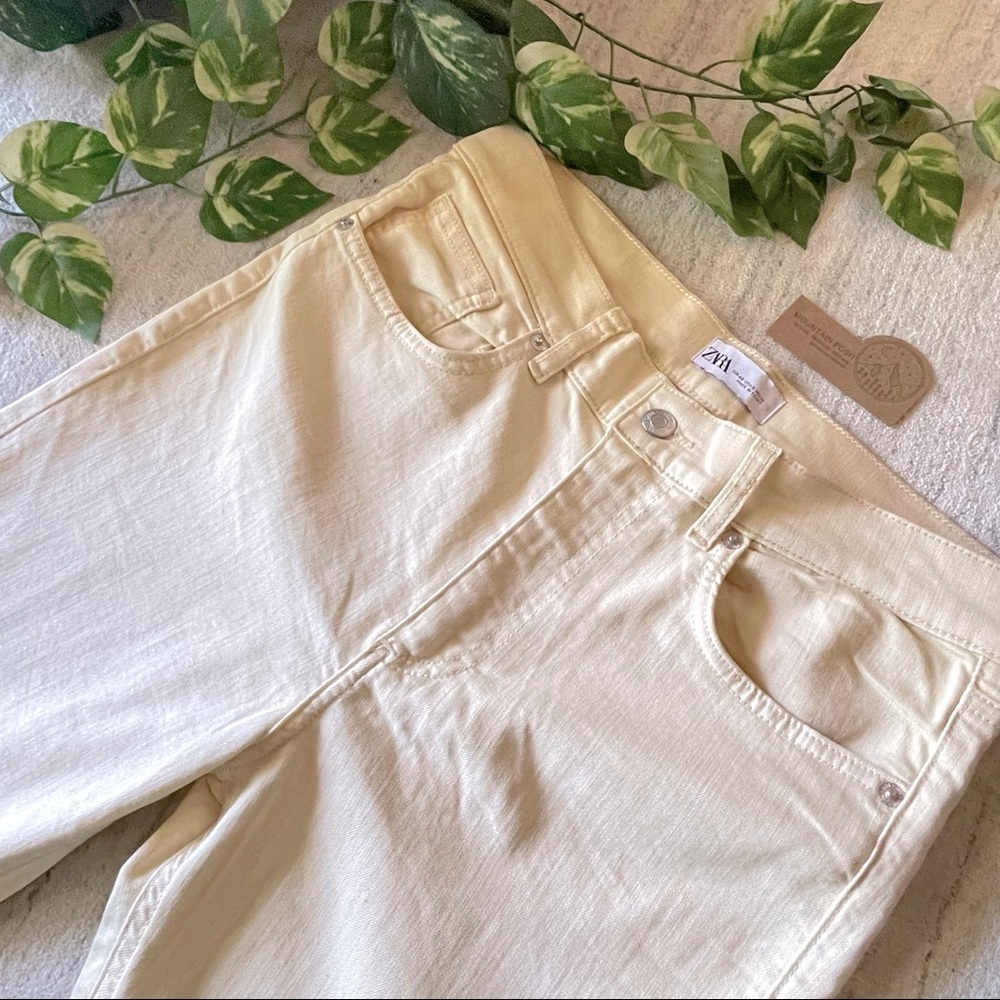 Zara Raw Hem Straight Leg Jeans Cream 8